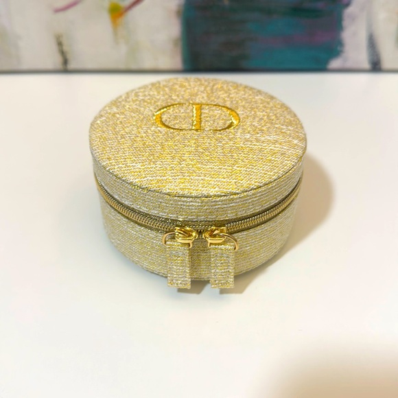 Dior Jewelry - NWOT Dior beauty gold tone jewelry case